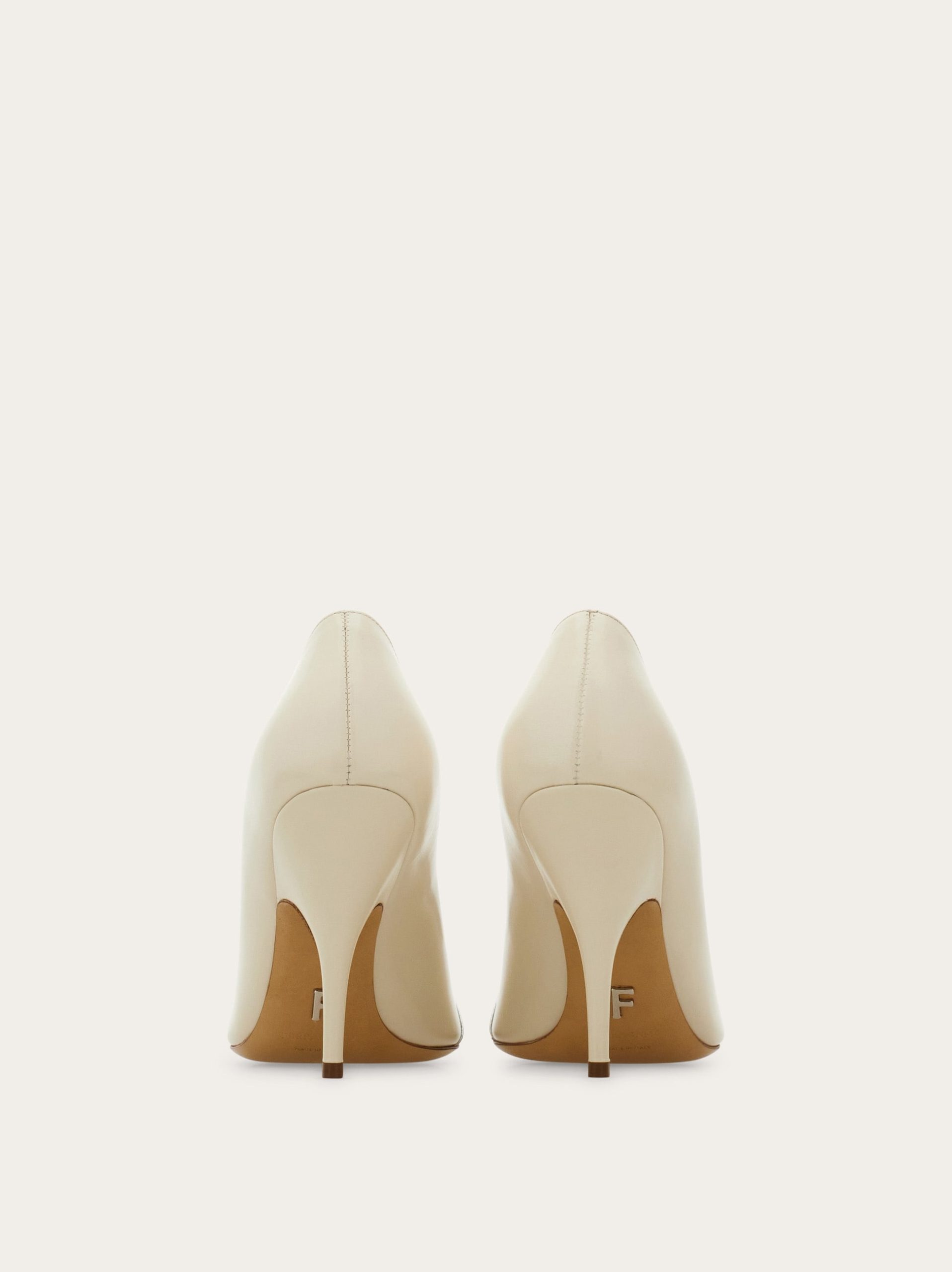 Ferragamo Bridal – Mini bow pump - Image 2